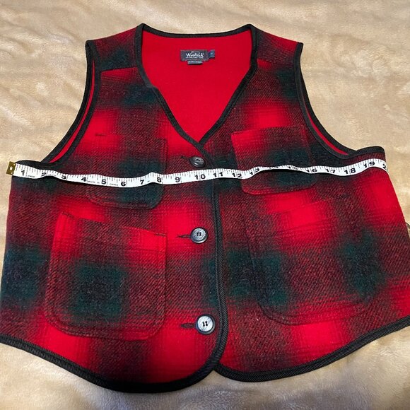 Vintage Woolrich Large Wool Button‎-Up Vest, Just In Time For The Holidays! - Picture 2 of 6